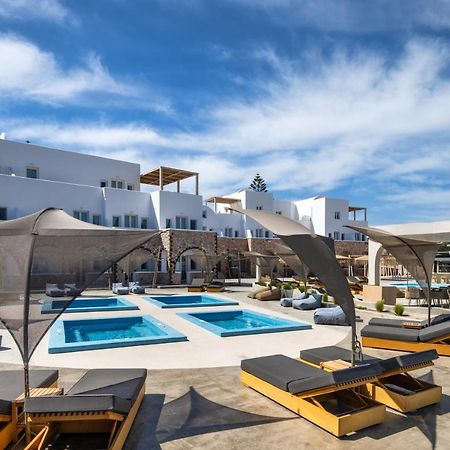 Aelia Luxury Suites Karterados  Zewnętrze zdjęcie The hotel's pool