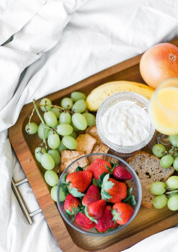 Aelia Luxury Suites Karterados  Zewnętrze zdjęcie A fruit and cheese platter