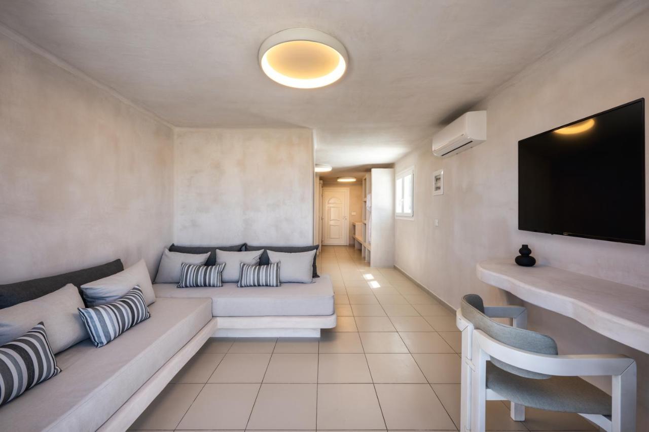 Aelia Luxury Suites Karterados  Zewnętrze zdjęcie A room at the hotel