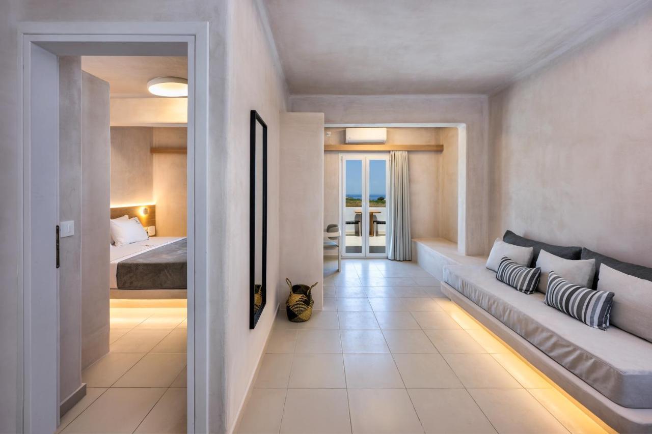 Aelia Luxury Suites Karterados  Zewnętrze zdjęcie Suite at the hotel