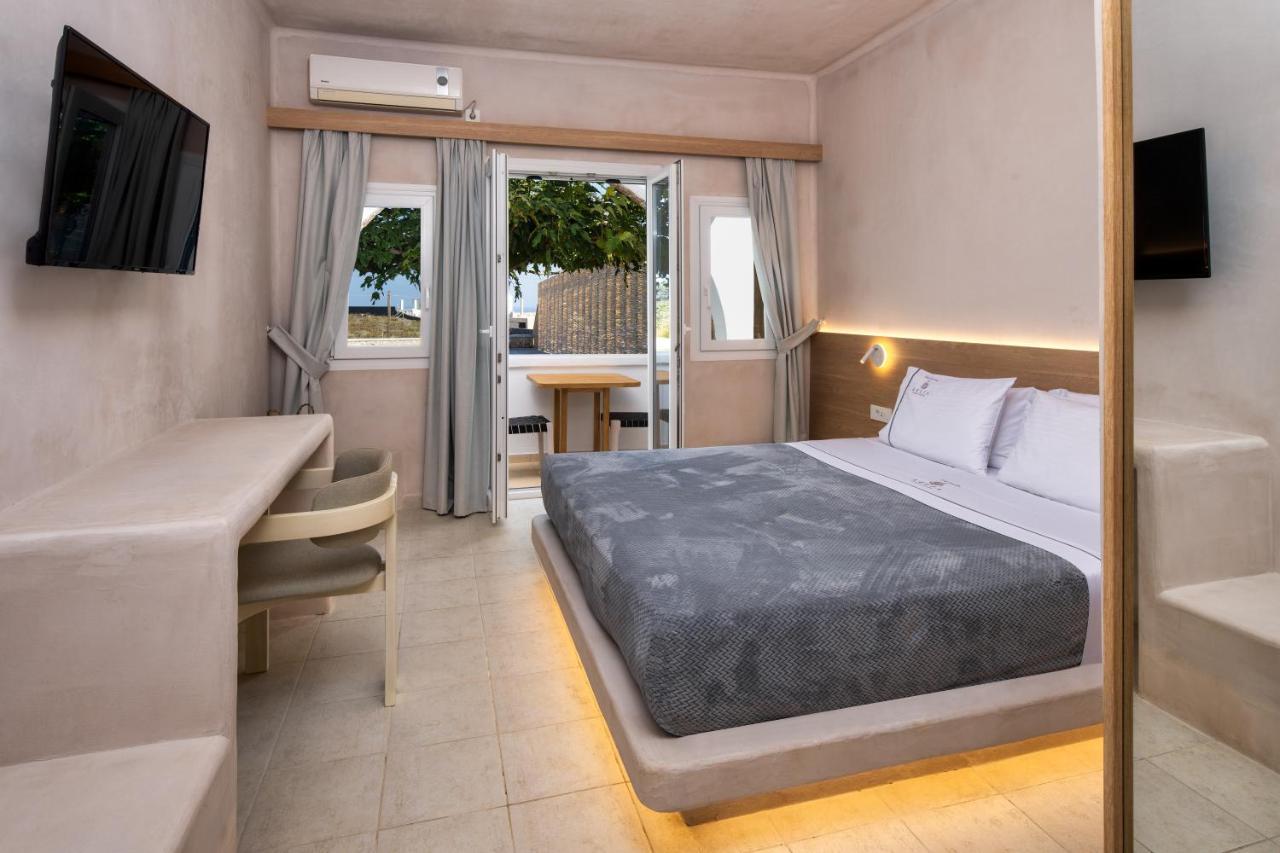 Aelia Luxury Suites Karterados  Zewnętrze zdjęcie A room at the hotel